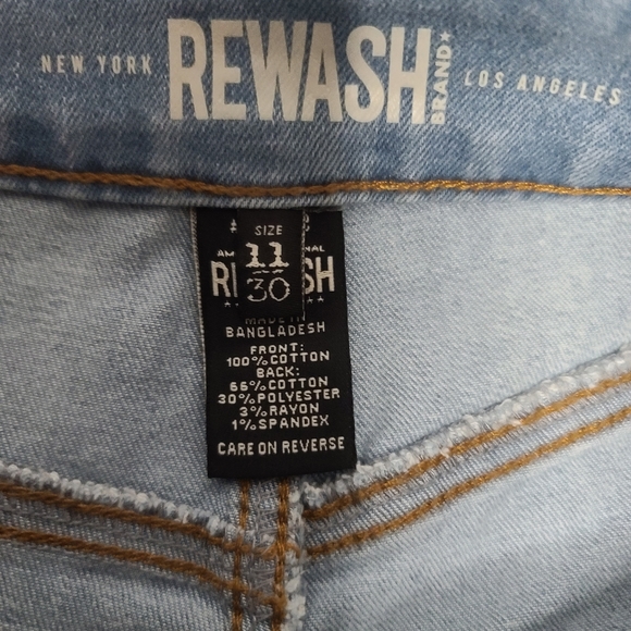 NWT - SHORT JEAN SHORTS BY REWASH BRAND - Picture 6 of 16